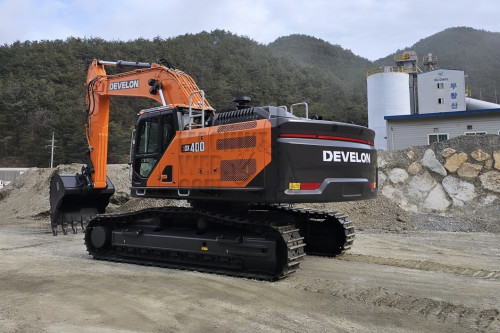 DX400-9 (Foto Facebook)